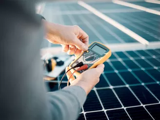 Measuring efficiency of a pv panel